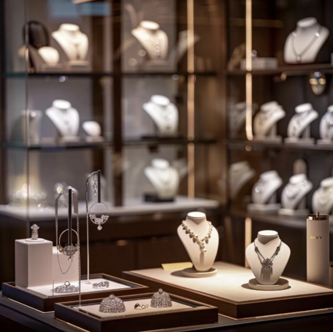 Top 7 Everyday Luxury Jewelry Pieces to Collect In (2025)