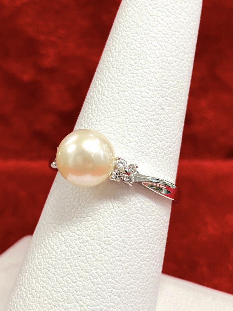 Pearl & Diamond Ring