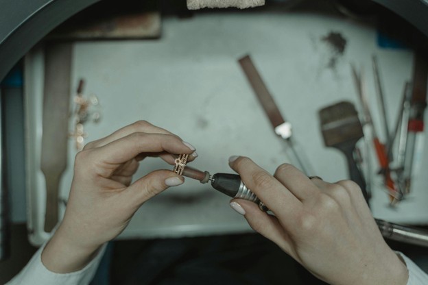 Why Custom Jewelry Is the Perfect Way to Celebrate 2025