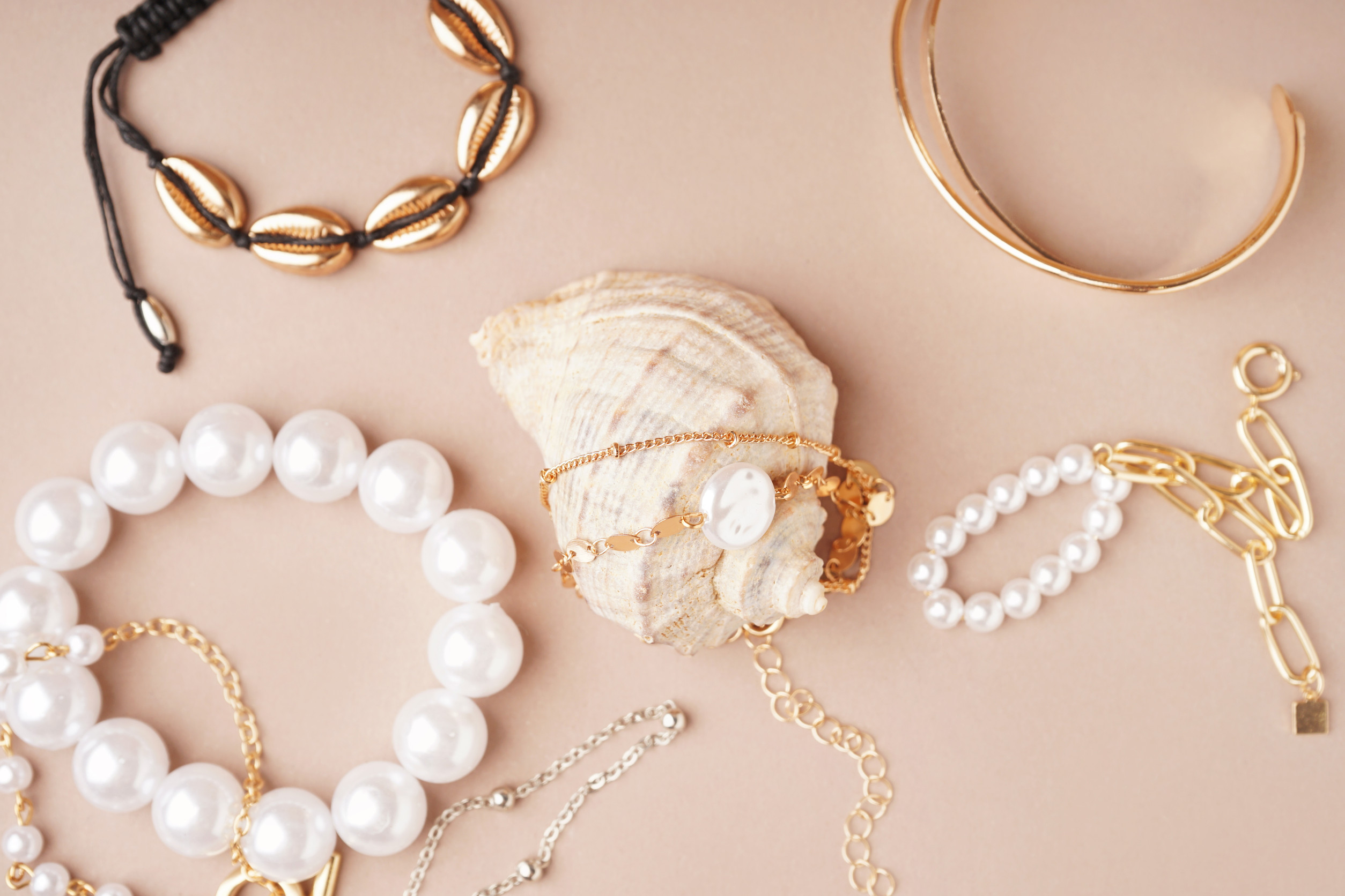 How to Pick the Right Jewelry for Your Skin Tone