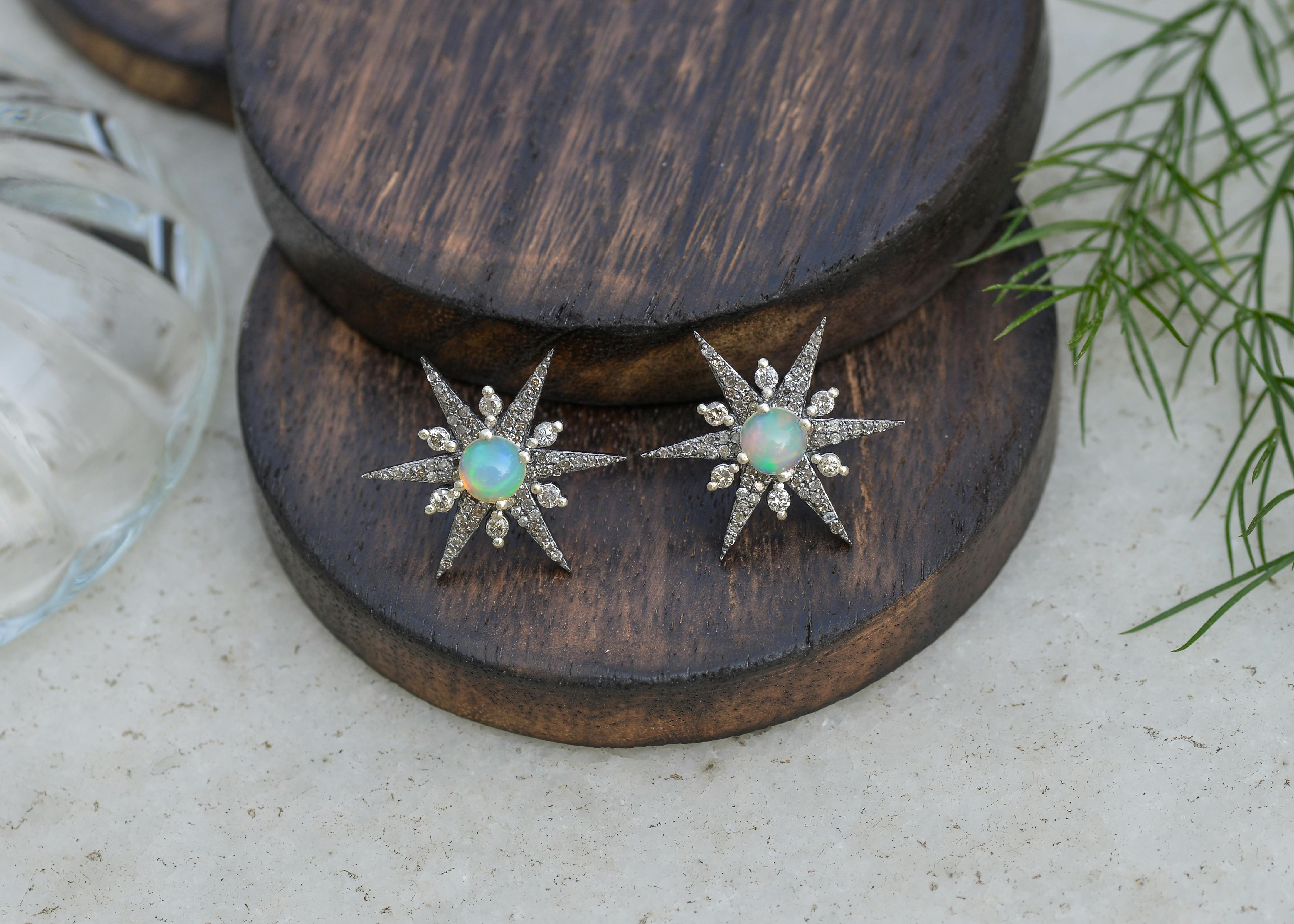 Graduation Jewelry Ideas That Mark the Moment