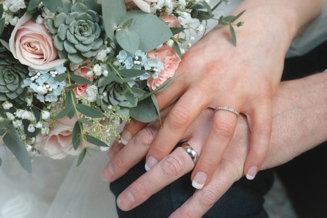 How to Choose the Perfect Wedding Band?