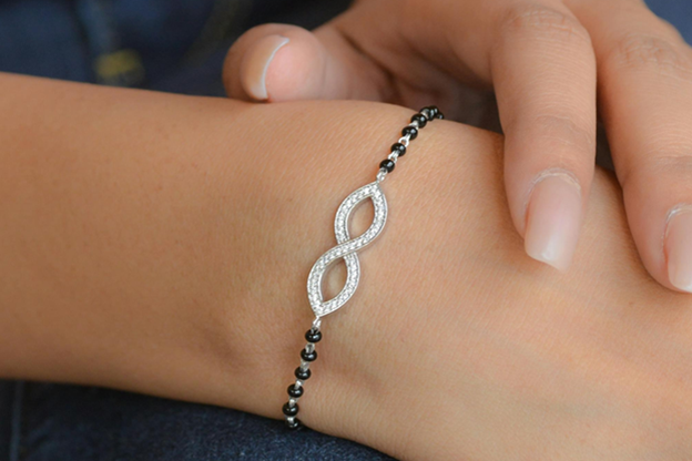 Jewelry Gifting Etiquette: What to Give at Every Stage of a Relationship