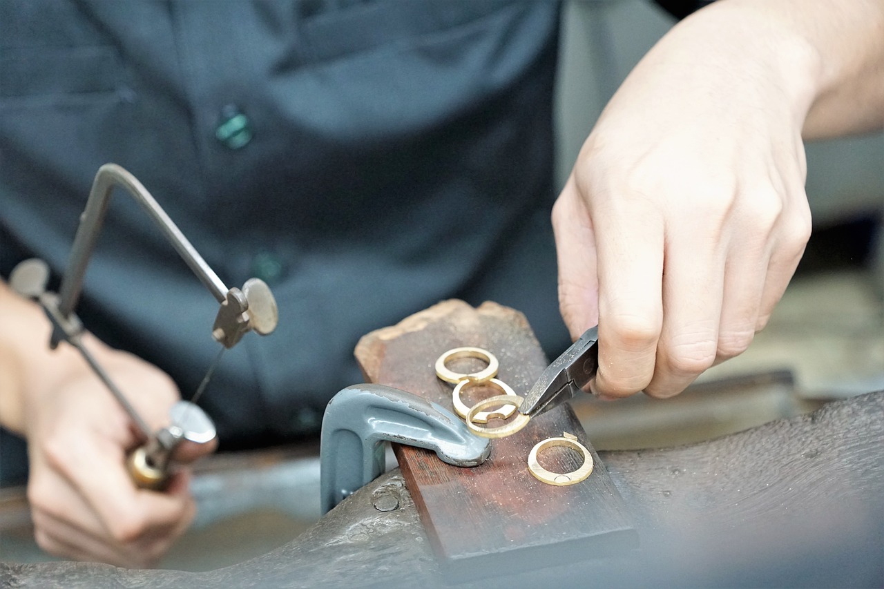 Restoring Brilliance: Expert Jewelry Repair and Restoration Services at Alexander Zachary Jewelers