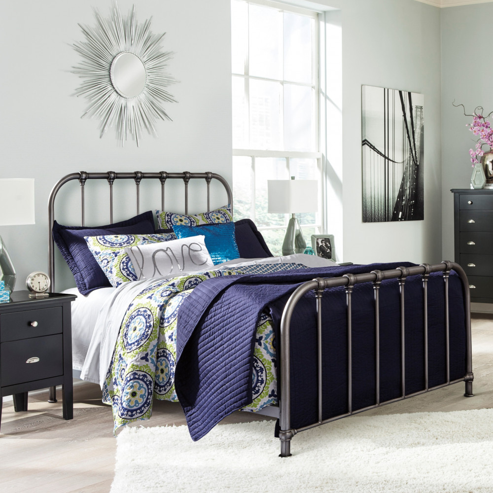 Nashburg Queen Metal Bed | Bedroom | Elements