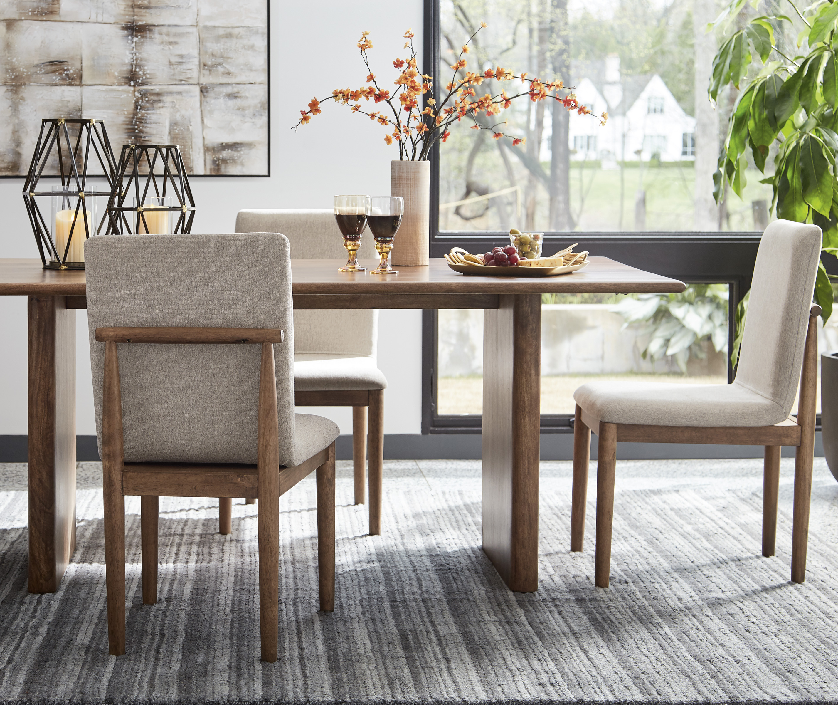 Isanti 6 chair Dining Set | Dining Room | Elements