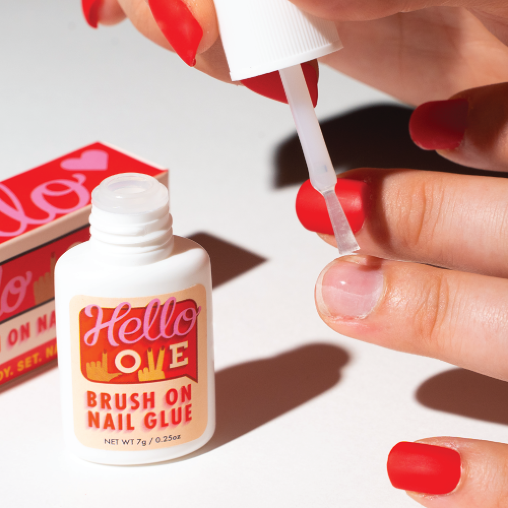 Brush On Pink Nail Glue – Pretty Woman NYC