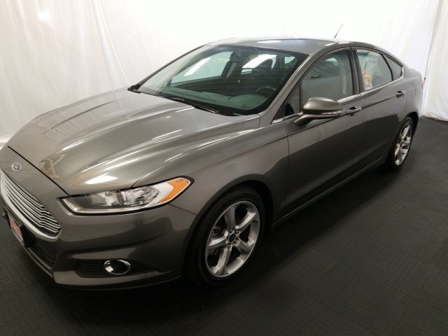 2014 Ford Fusion SE With Very Low Miles