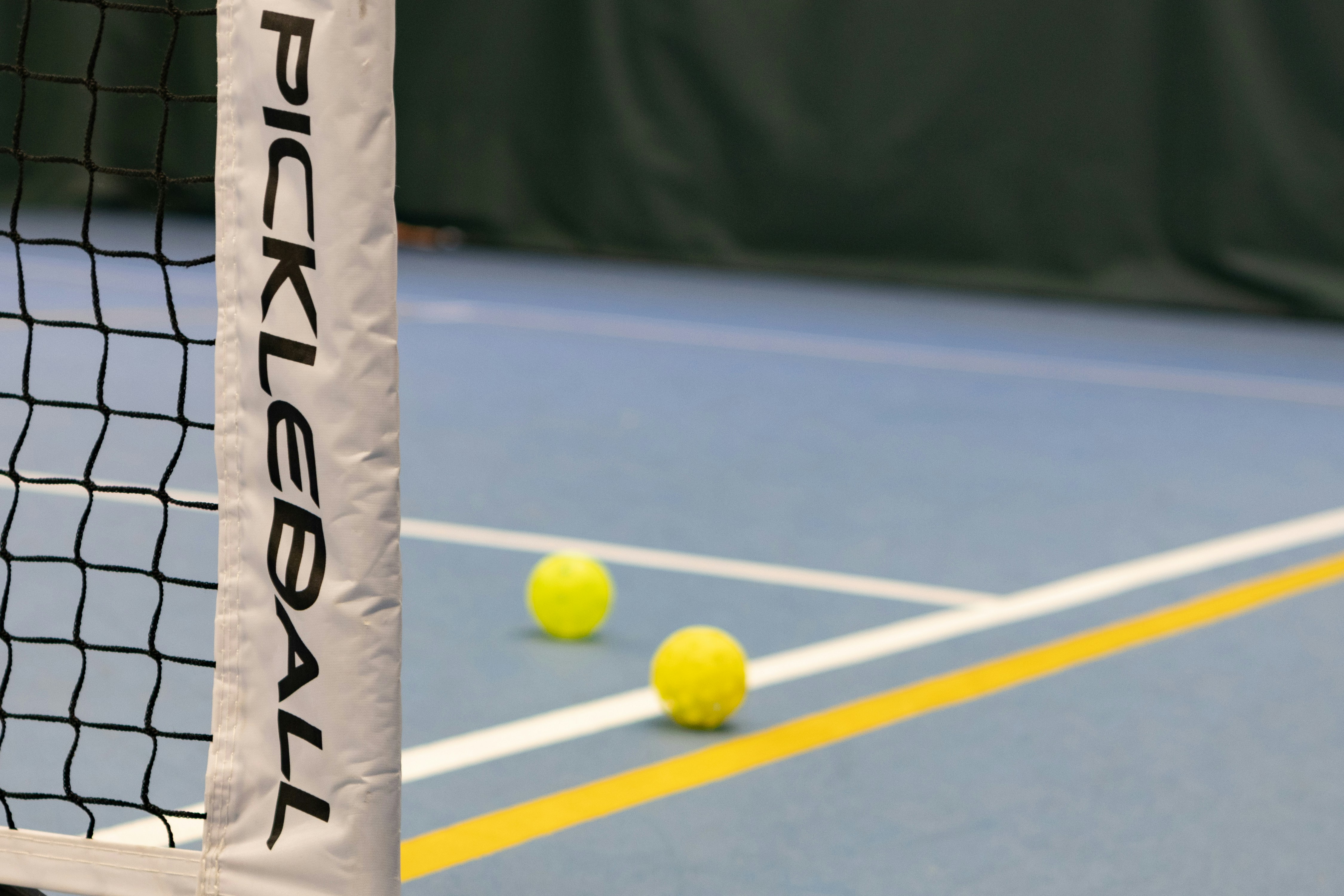 Top Features to Look for in a Portable Pickleball Net