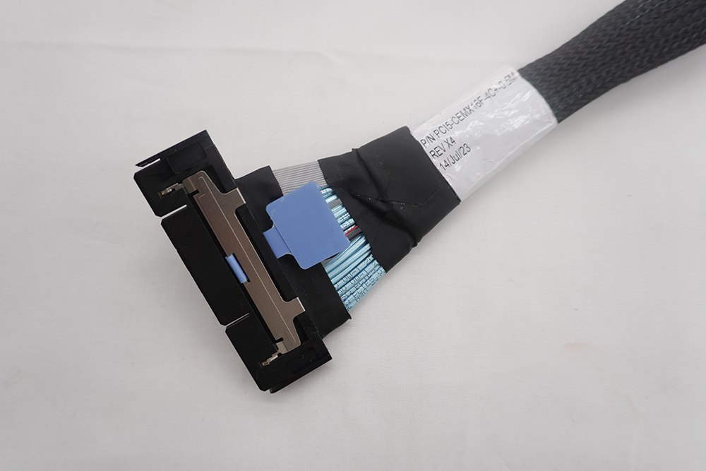 Gen5 CEM x16 164P Straddle Mount to EDSFF (SFF-TA-1002) 4C+ Male Plug ...